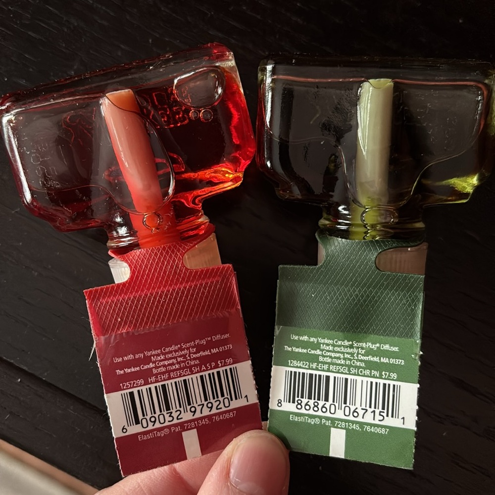 {Yankee Candle} scent plugs - Christmas Pine & Apple Spice Potpourri - Picture 3 of 3
